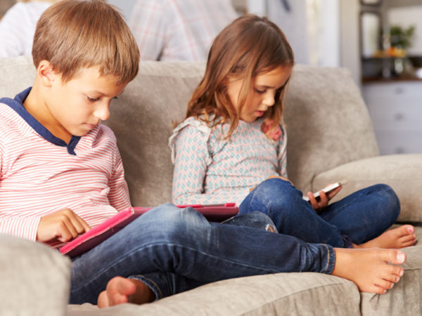 新型コロナによる一斉休校、テレワーク導入…… 「巣ごもり」化した暮らしはこれからも続く?