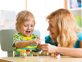 プログラミング教育にも役立つ!? 文字や言葉をコンセプトにした知育玩具が登場！