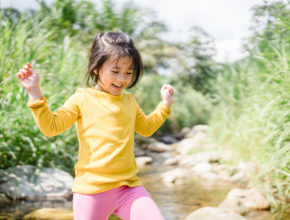 子供のセンスは森の中で磨かれる！ おおたとしまさ氏が語る「見守ること」の大切さ