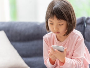 子供のSNS・ネット利用とどう付き合う？ トラブルから守るために親ができること