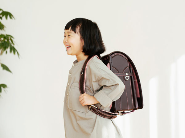 ランドセルがパスケースにも! 卒業後も子供に寄り添う「ランドセルリメイク」が受付開始