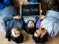 “頭の中のママ”から親離れできてる？ 小島慶子さんが語る、共働き夫婦の子育てがうまくいくコツ