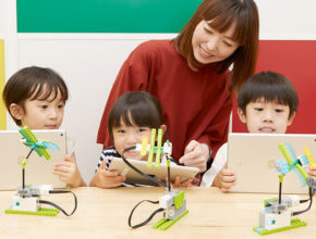 年長さんから挑戦できる！ Crefusのプログラミング教育で身につく“4つの力”って？