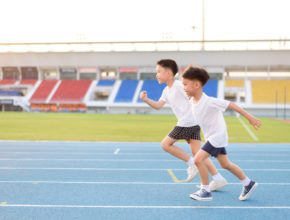 専門家が教える「かけっこ練習法」速く走る5つのコツからおすすめトレーニングまで