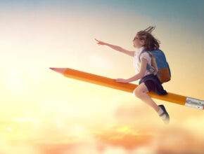 【2021年度】幼少期の子供に習わせたい「習い事」のベスト5はコレだ！