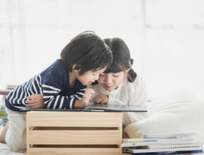 「オンライン読書教育」で7割が本嫌い克服!? 子供の活字離れが不安なパパママ必見