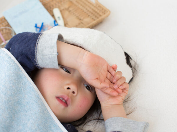 【パパママ必読】かぜに抗生物質はNG! 正しい薬のもらい方と「薬剤耐性菌」リスク