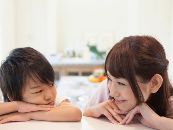 うちの子「発達障害かも」と思ったら? 先輩パパママに聞く、早期発見から療育まで