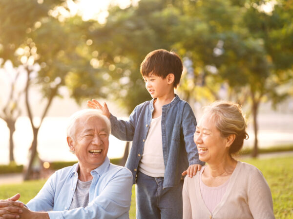 子供との過ごし方を採点するなら? パパママ・祖父母の意識調査でわかった意外な事実