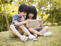 子供の話についていける？ 小学生に今人気のYouTuberをランキングでチェック！