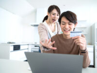 500万円以上貯蓄する夫婦の多くは妻が管理!? 子育て世帯の最新お金事情を調査！