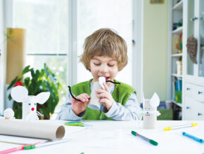 アイデアを発揮し非認知能力を伸ばす！ 子供が“自分で”考える遊び＆オモチャづくり