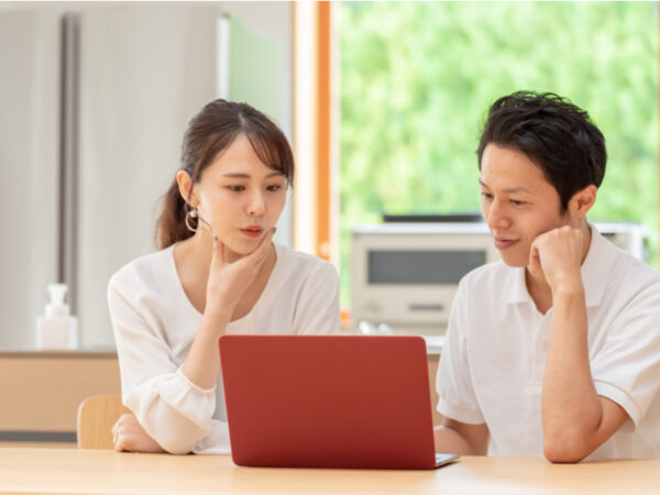 家計をうまくやりくりする夫婦の秘訣はコレだった! 調査でわかった管理方法のコツ