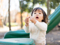 子供の好奇心にフタをしないための習慣とは？ 大切な「あ」の瞬間から思考を深める方法［前編］