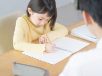9割が「させて良かった」と回答した子供の小中学校受験、親の最も重要な役割とは？