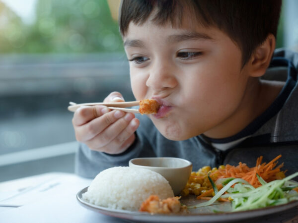 パパママ約300人に聞いた! 小学生が好き嫌いなく食べる夕食TOP10&作るコツ
