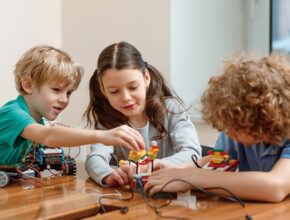 「STEAM教育って何ですか？」遅れをとる日本で、幼児期に家庭でしておきたいこと