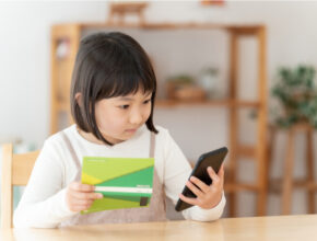 500名に大調査！ 子供に金融教育を望む親が「まだ教えていない」驚きの理由とは？