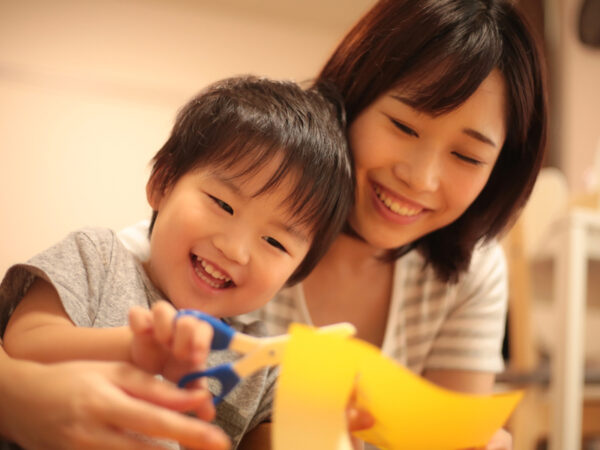 動く恐竜からゲームまで!? 「作って遊べる」工作素材が満載のおすすめ無料サイト