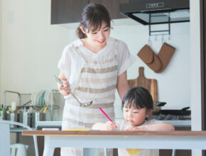 「粘り強い子」ほど幸せに!? 小学生の学校＆生活満足度に必要なチカラが研究で判明