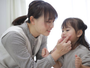見た目への発言が子供の呪いに!? 親がルッキズムを植え付けないために意識すべきこと