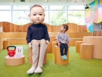 もっと優しく子育てできるかも!? “子どもになって世界を見る”体験型カフェって？