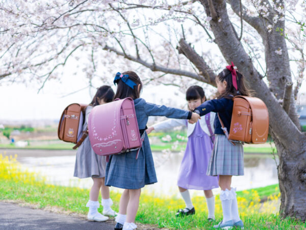 2024年度入学の「ランドセル選び」最新トレンド公開！ 何を重視？ 予算や色は？