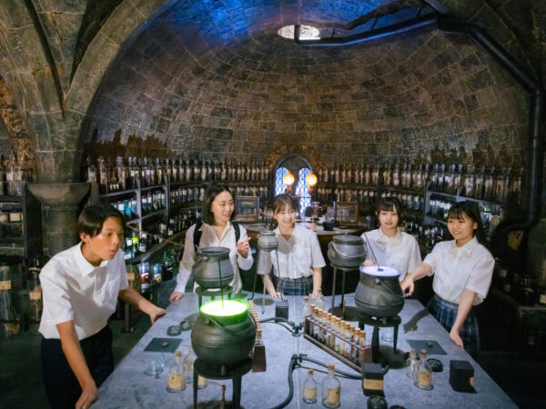 「ハリー・ポッター」のスタジオツアーで映画制作を学べる教育プログラムとは？