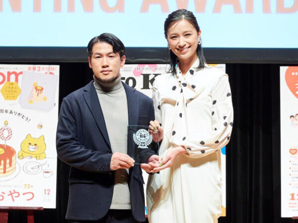 【夫婦インタビュー】卜部弘嵩&高橋ユウ夫妻「親として子どもの安全地帯でありたい」