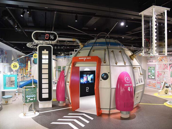 首都圏の「子どもと楽しめる科学館」10選! 好奇心を引き出すおすすめガイドブックも