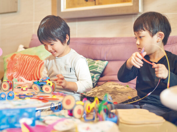 <募集終了>【都内撮影】4~5歳キッズモデル2名募集! 体験した知育玩具クリックソーもプレゼント!