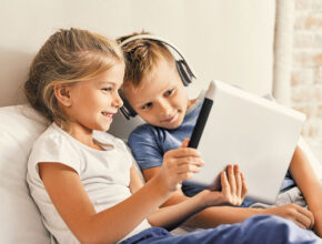 世界150ヶ国トップ10選出の教員が教える、エンタメで学ぶ“エデュテイメント”の活用法