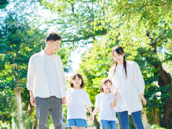 梅雨や猛暑の夏休みにどこへ行く? 子連れ旅ライターが教えるおすすめの選び方