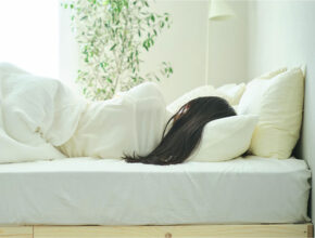 【睡眠障害のプロ監修】添い寝がもたらす意外な影響と、子どもの睡眠を守る方法とは？