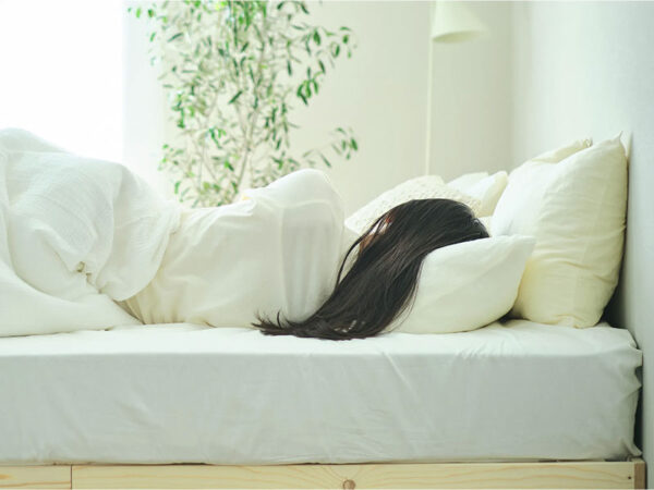 【睡眠障害のプロ監修】添い寝がもたらす意外な影響と、子どもの睡眠を守る方法とは?